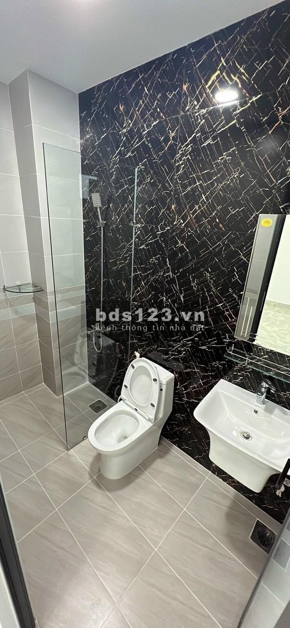 Cần bán gấp nhà đường Long Hậu, gần nhà lưu trú khu công nghiệp Long Hậu