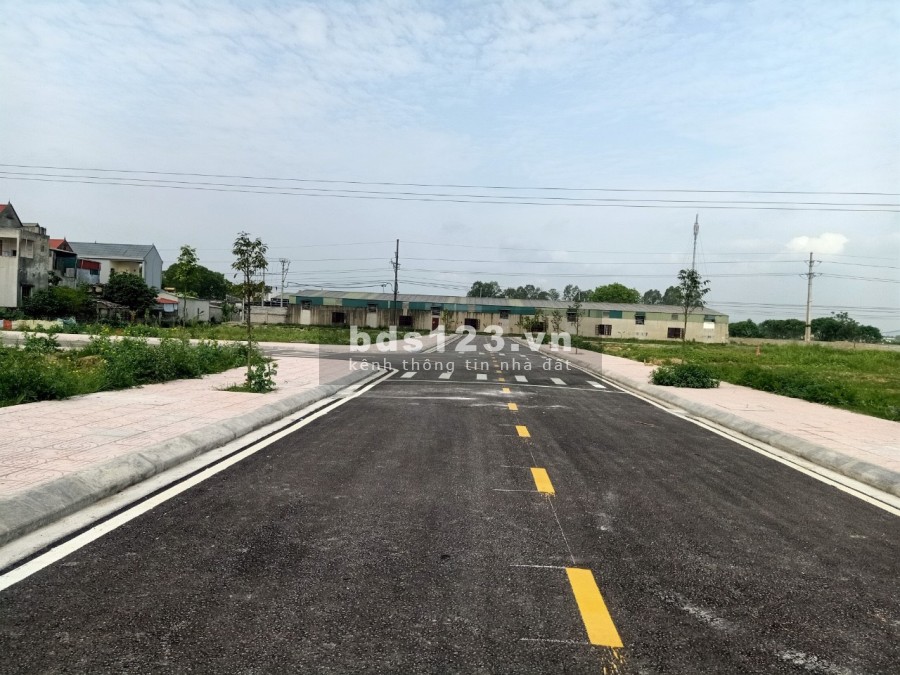 Chính Chủ Cần Bán Ngay Lô Thổ Cư Tại Thị Trấn Tân Phong Quảng Xương