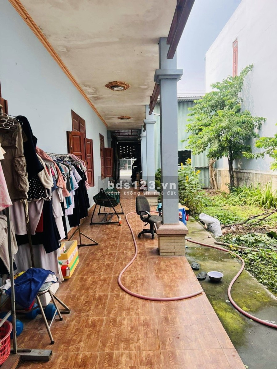 Bán nhà mặt tiền KD Chợ KP4, SHR, DT 11x38, Giá 9.8 Tỷ (Hỗ trợ vay ngân hàng)