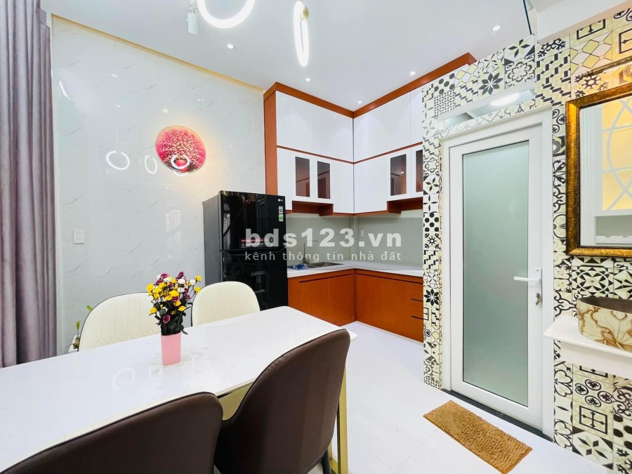 Nhà Thống Nhất P16 Quận Gò Vấp giá bán 4Tỷ3 còn bớt cho khách thiện chí, lhcc