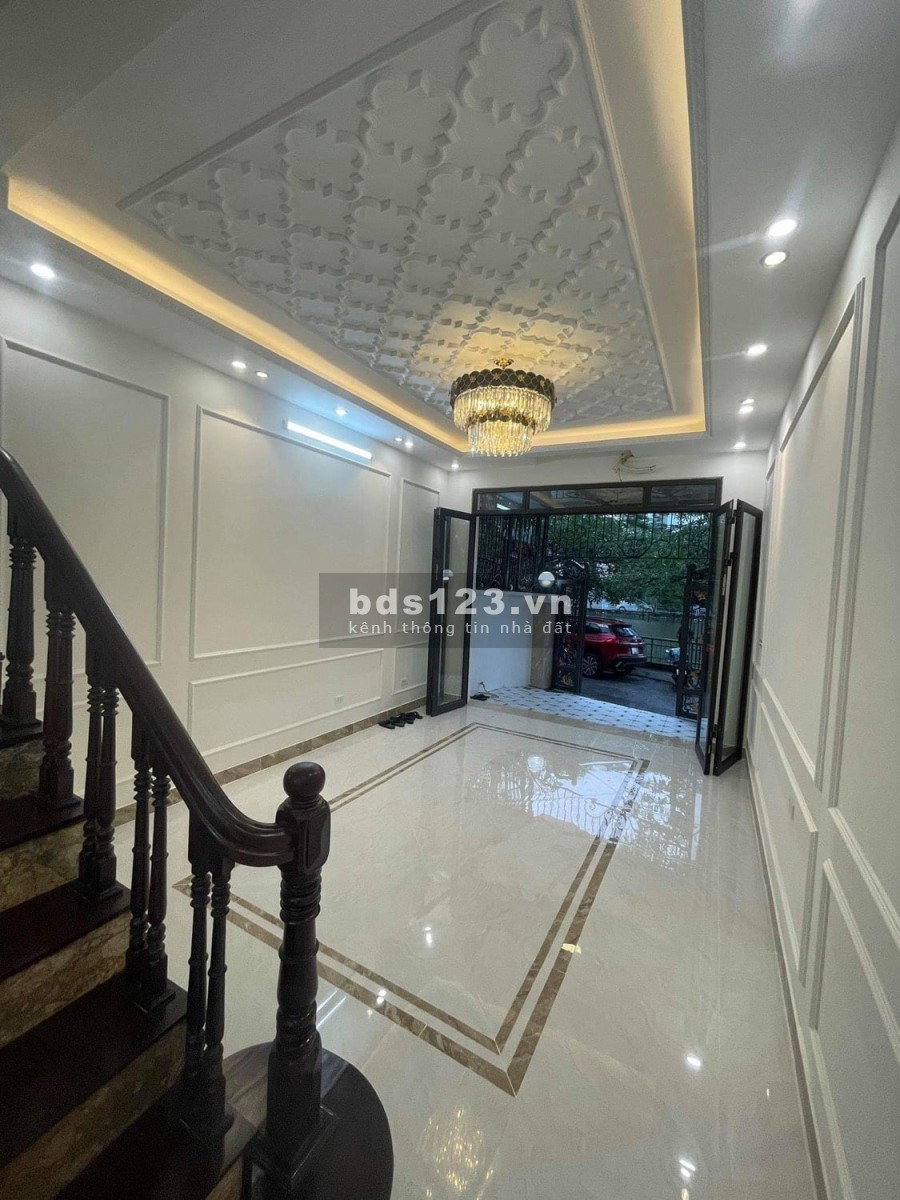 Bán nhà mặt Hồ Quỳnh ngõ 88 Võ Thị Sáu 55m2 x 5 tầng MT 4m giá 14,9 tỷ. LH 0912442669