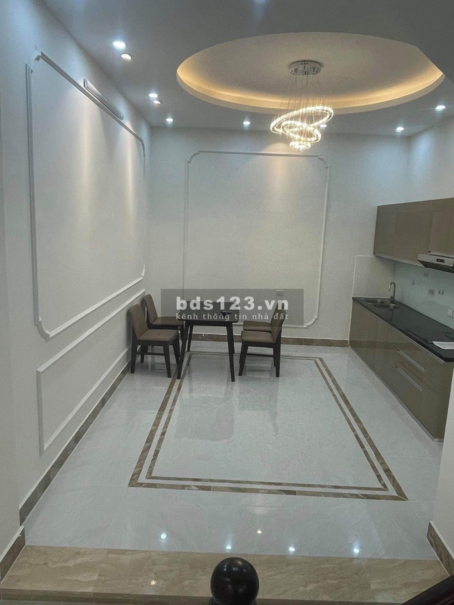 Bán nhà mặt Hồ Quỳnh ngõ 88 Võ Thị Sáu 55m2 x 5 tầng MT 4m giá 14,9 tỷ. LH 0912442669
