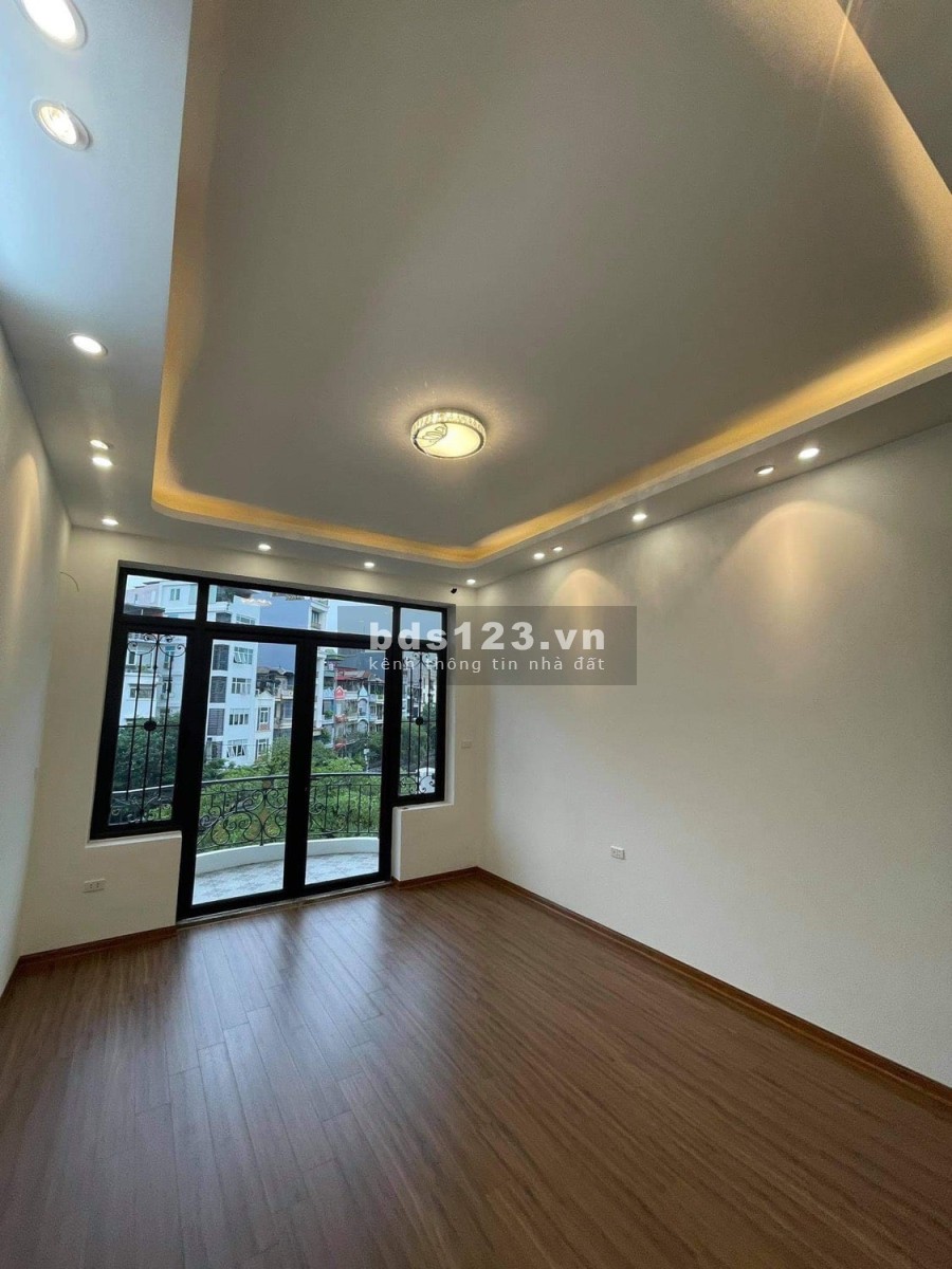 Bán nhà mặt Hồ Quỳnh ngõ 88 Võ Thị Sáu 55m2 x 5 tầng MT 4m giá 14,9 tỷ. LH 0912442669