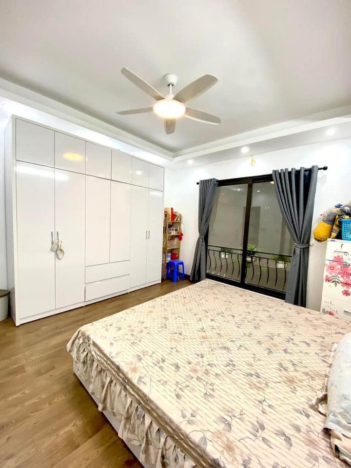 Bán nhà Mỹ Đình, diện tích 35m2, MT 4m, 4 tầng giá bán 3 tỷ bàn giao có sẵn nội thất