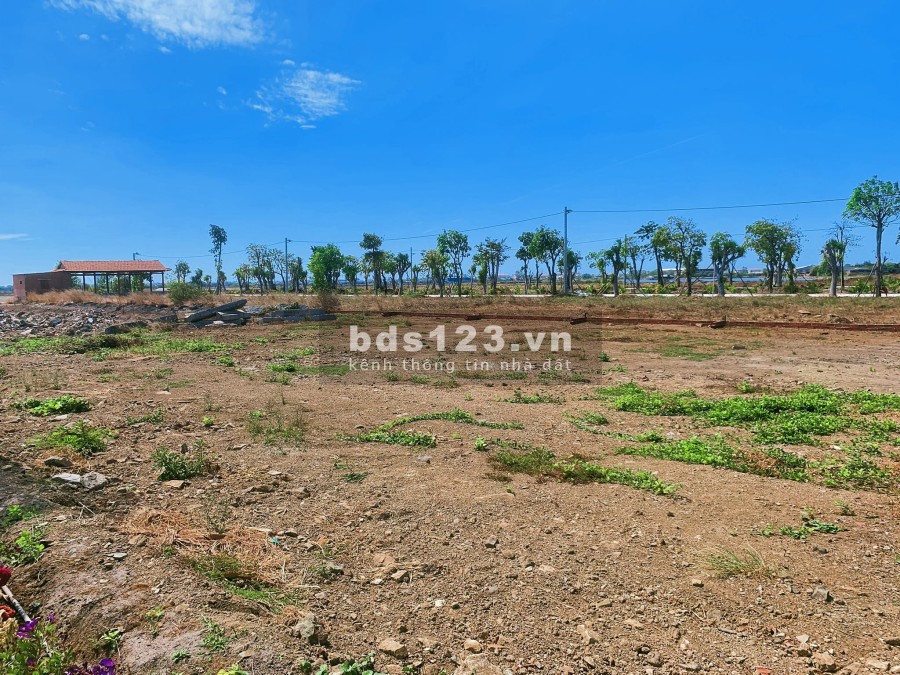 Đất thổ cư đường Tỉnh Lộ 44A Long Điền khu dân ư full hạ t ầng đẹp sổ sẵn bàn giao ngay