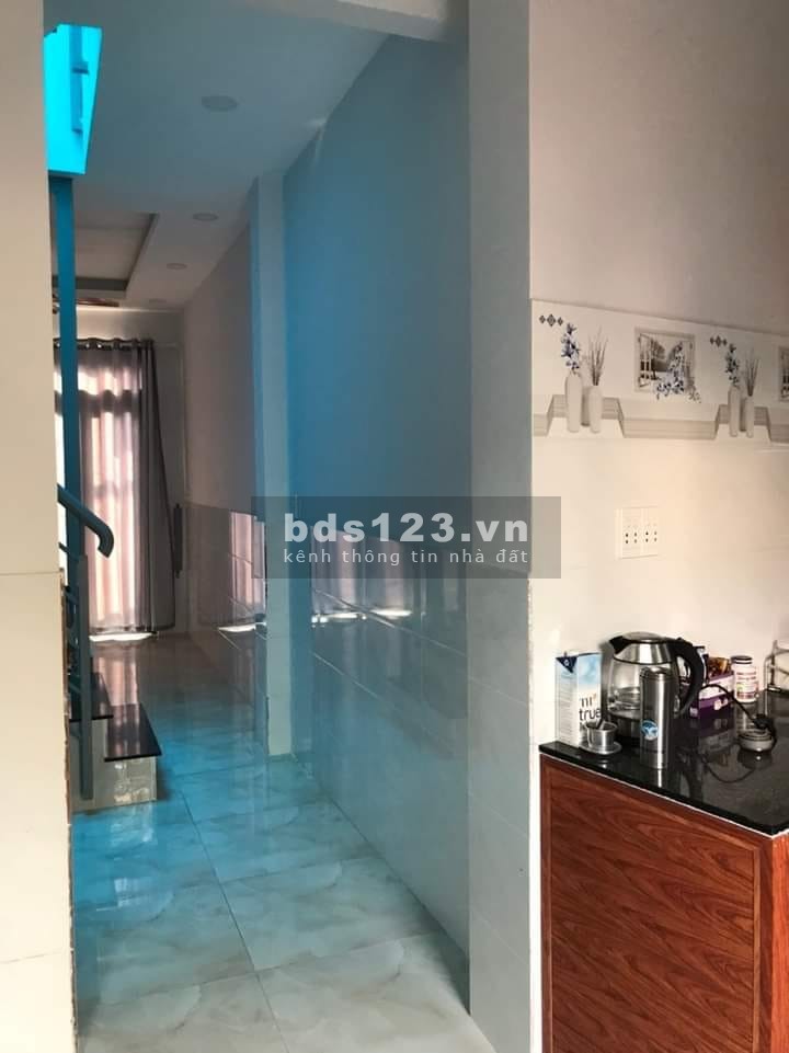 Bán nhà Quận Bình Thạnh, hẻm xe hơi đỗ cửa hẻm thông nhà mới mua ở ngay, nhỉnh 4 tỷ