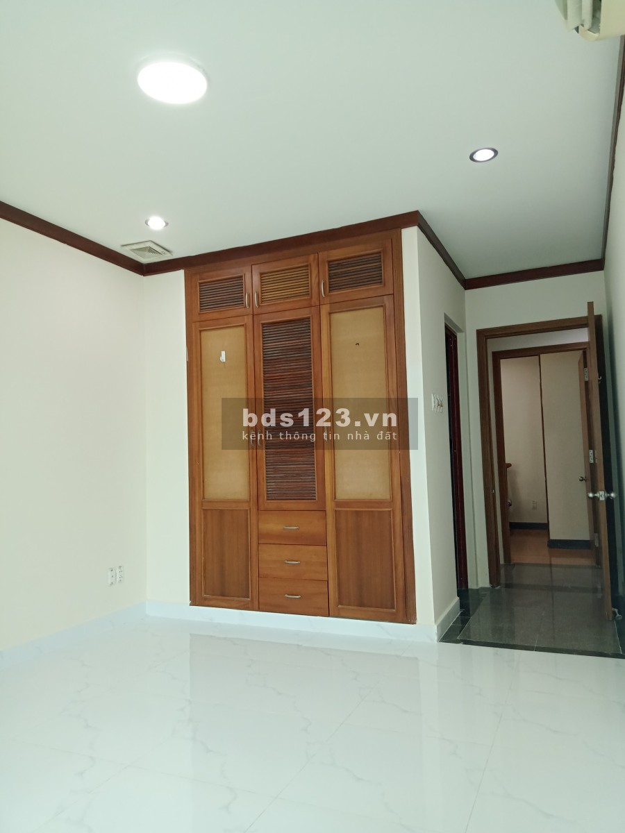 Cần bán căn hộ Hoàng Anh Gia Lai 2 3PN-2WC, diện tích sử dụng 118.7m2, giá 2.6 tỷ