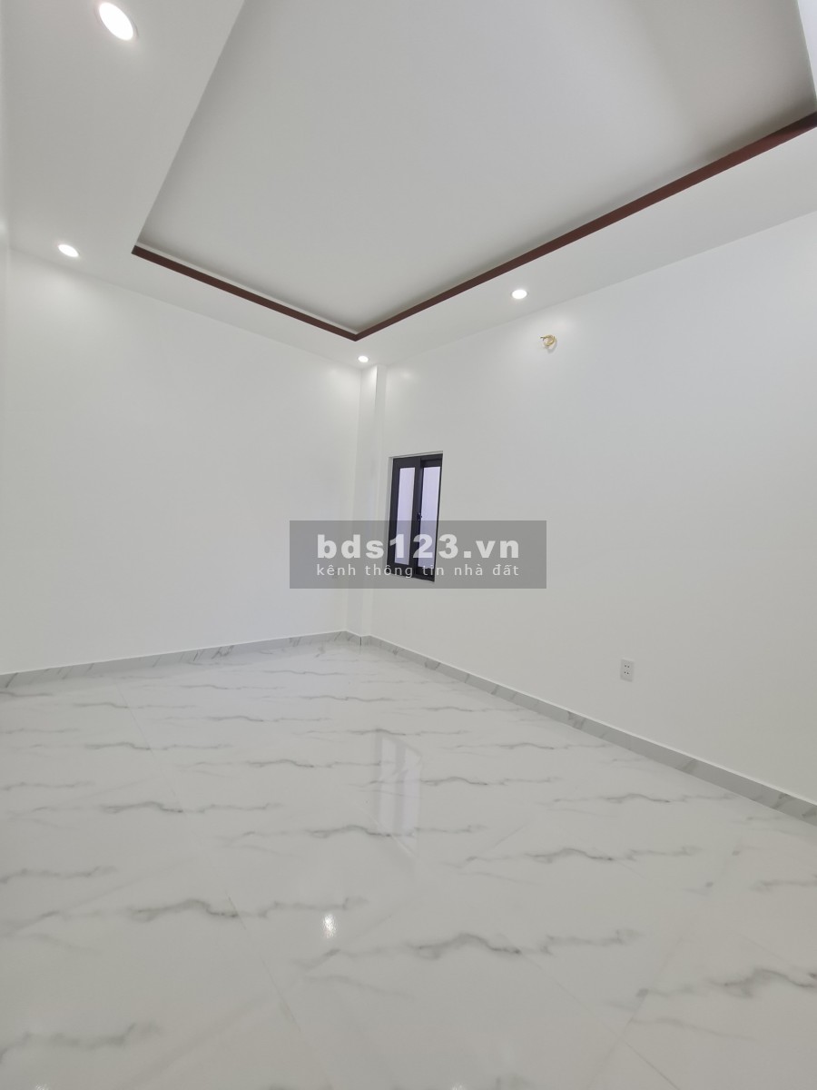 Mở Bán Dãy Nhà 3 căn Đường Chợ Hàng - Lê Chân - Hải Phòng giá bán 2.45 tỷ, lhcc