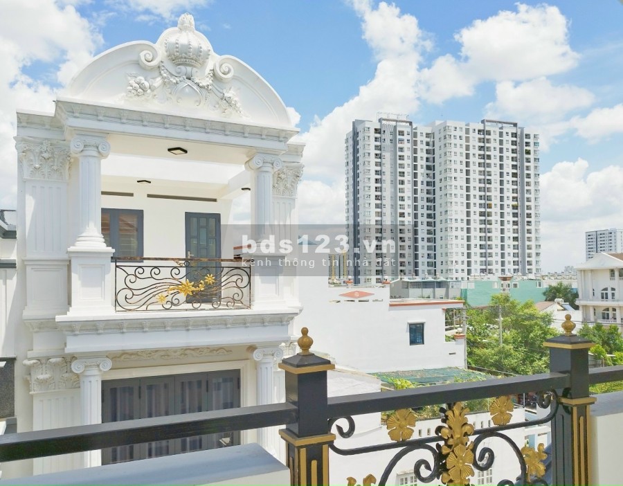 Bán nhanh căn nhà phố An Dương Vương, 1 trệt 3 lầu, giá 3,9 tỉ, ngân hàng hỗ trợ vay đến 70%