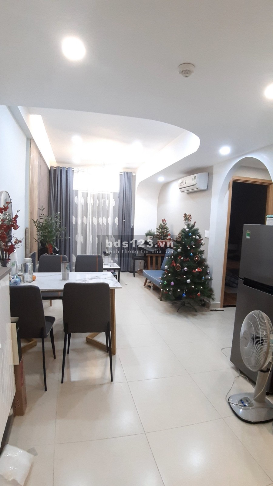 Bán căn hộ Carillon 7, full NT, 2PN, 2WC, Hướng Đông, View pháo hoa, bao Full phí và ra sổ.