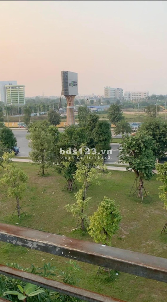Nhà phố đối diện bệnh viện Vinmec thuộc khu đô thị Vinhomes Smart City lh 0943750702