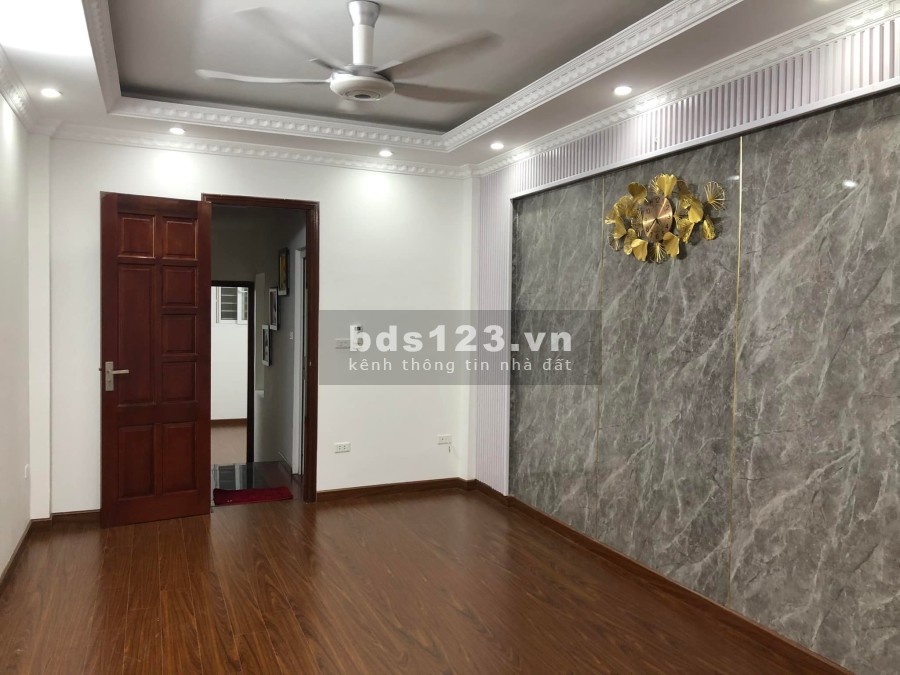 Bán nhà riêng đẹp miễn chê ngõ 210 Hoàng Quốc Việt 40m2 x 6 tầng giá 6,6 tỷ. LH 0912442669