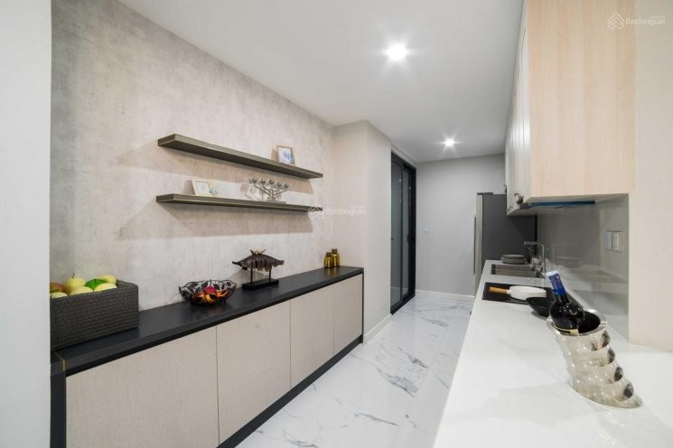 Bán căn góc hướng Đông Nam chung cư Sunshine Center số 16 Phạm Hùng