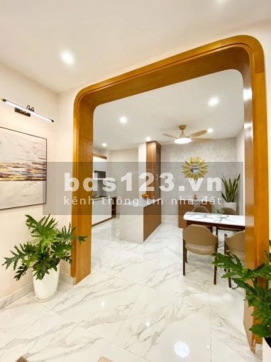 Chính chủ bán nhà phố Vương Thừa Vũ diện tích 50m2, 4 tầng mt 4m, giá chỉ 12 tỷ, lhcc