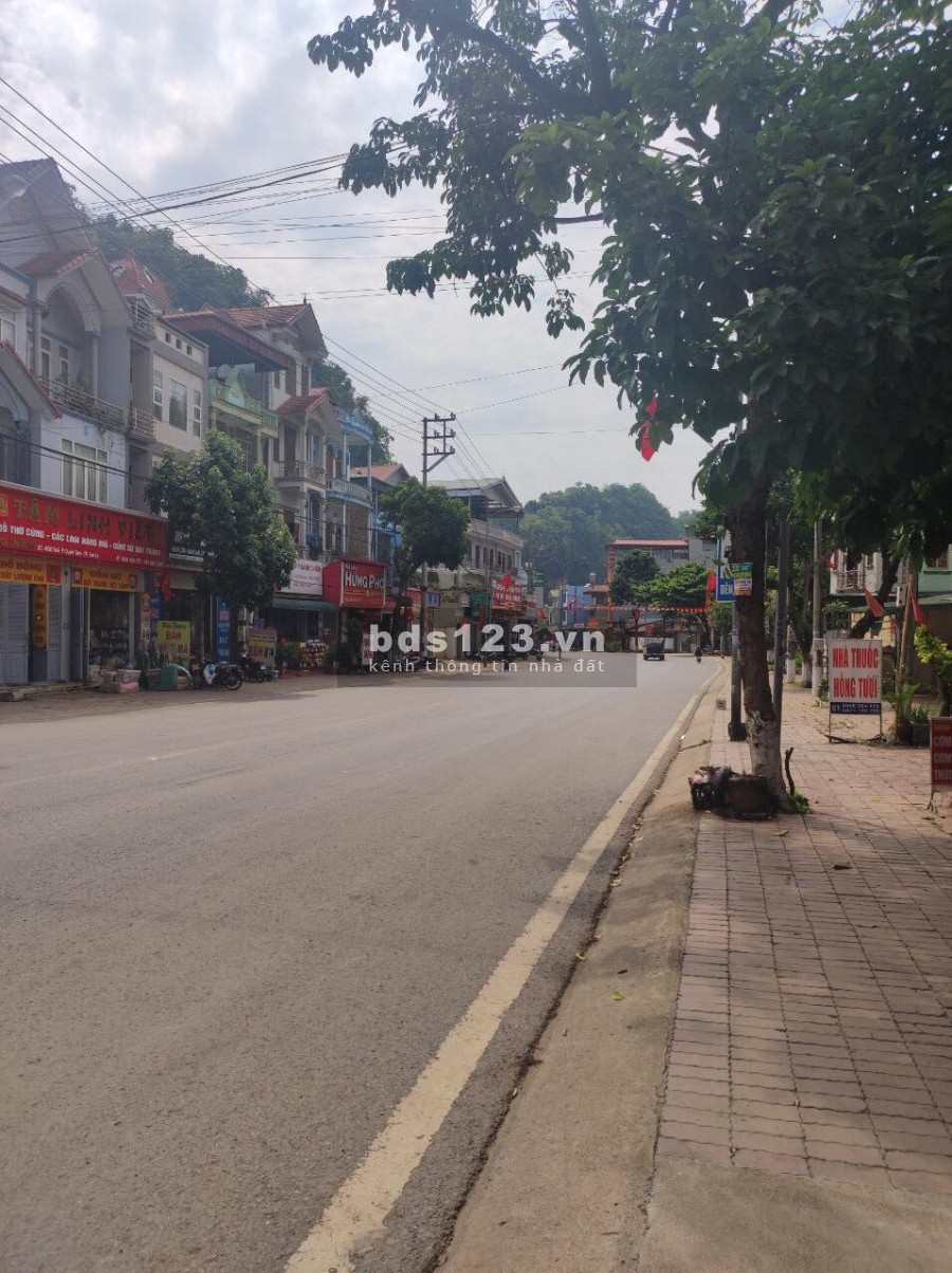 Bán đất mặt đường Trần Đăng Ninh- TP Sơn La thuận tiện kinh doanh, pháp lý chuẩn