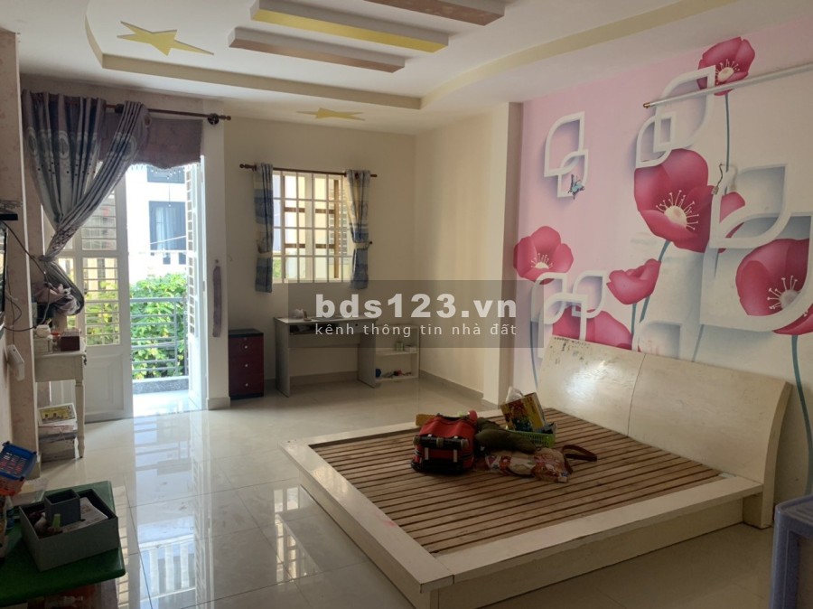 Bán nhà nguyên căn hẻm xe hơi, 3 tầng, diện tích 61M2, giá 6.8 tỷ, phường 4, Quận 8