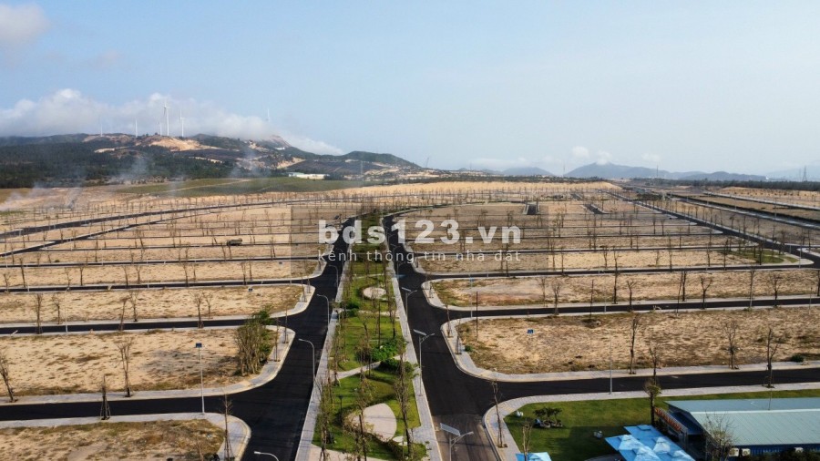 Bán đất nền ven biển Tp.Quy Nhơn chỉ với 41,5tr/m2, sở hữu lâu dài. sổ đỏ riêng từng nền
