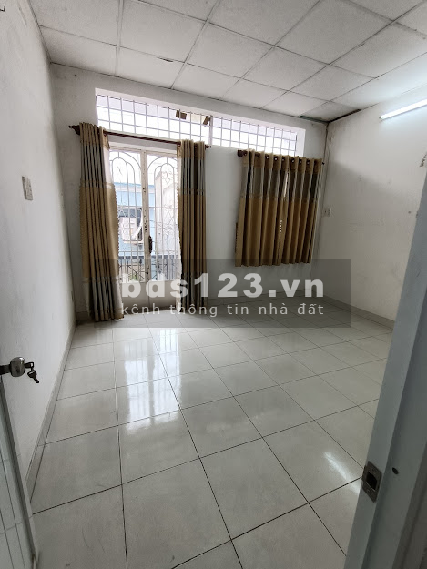 Rẽ nhất Gò Vấp, bán nhà 32m2 ngang 4m hiếm, 2 tầng chốt 2tỷ57