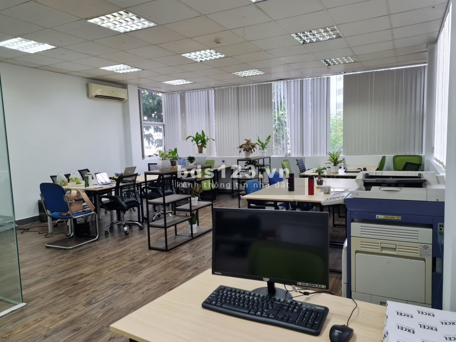 Chính chủ cho thuê VP diện tích sử dụng 90m2 trung tâm Quận 1 liên hệ 0902724749