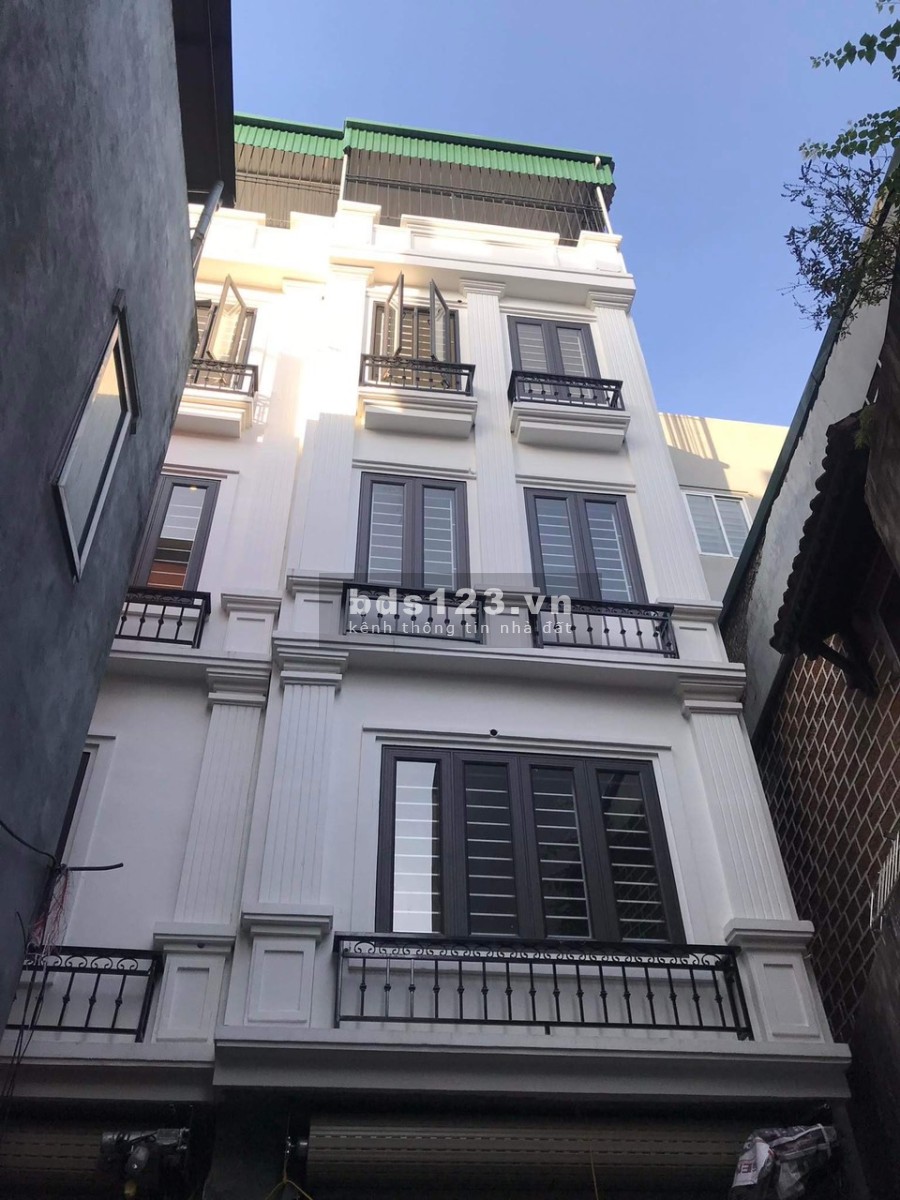 Bán nhà Lĩnh Nam chính chủ 5 tầng đầy đủ nội thất liên hệ 0339960988, giá tốt đầu tư