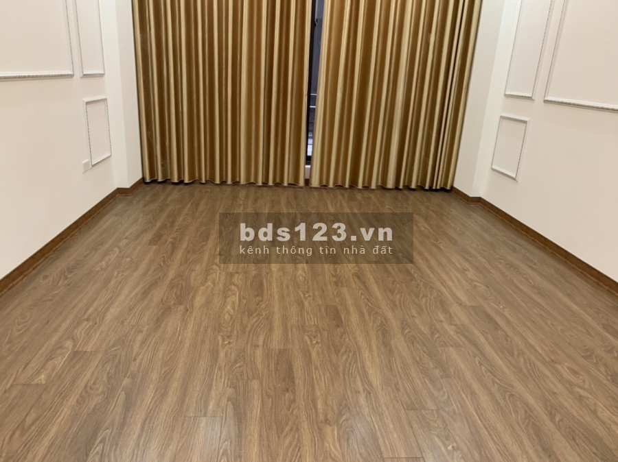 Nhà đẹp mới tinh phố Hoàng Quốc Việt, Nghĩa Tân, Cầu Giấy diện tích 35m2, 5 tầng giá 4.2 tỷ
