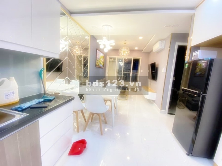 Căn hộ 2PN Terra Royal tầng trung, view Tây Tứ Trạch giá bán 5.5 tỷ, có hợp đồng mua bán