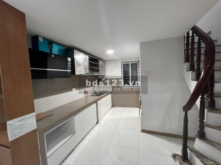 Giá nhỉnh 2 tỷ hơn 50m ra ô tô tránh nhà đẹp ở ngay trung tâm Xa La, lh 0975661186