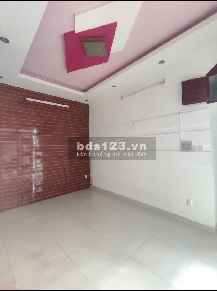 Chính chủ cần bán nhà giá tốt hẻm đường Trần Huy Liệu P8 Quận Phú Nhuận