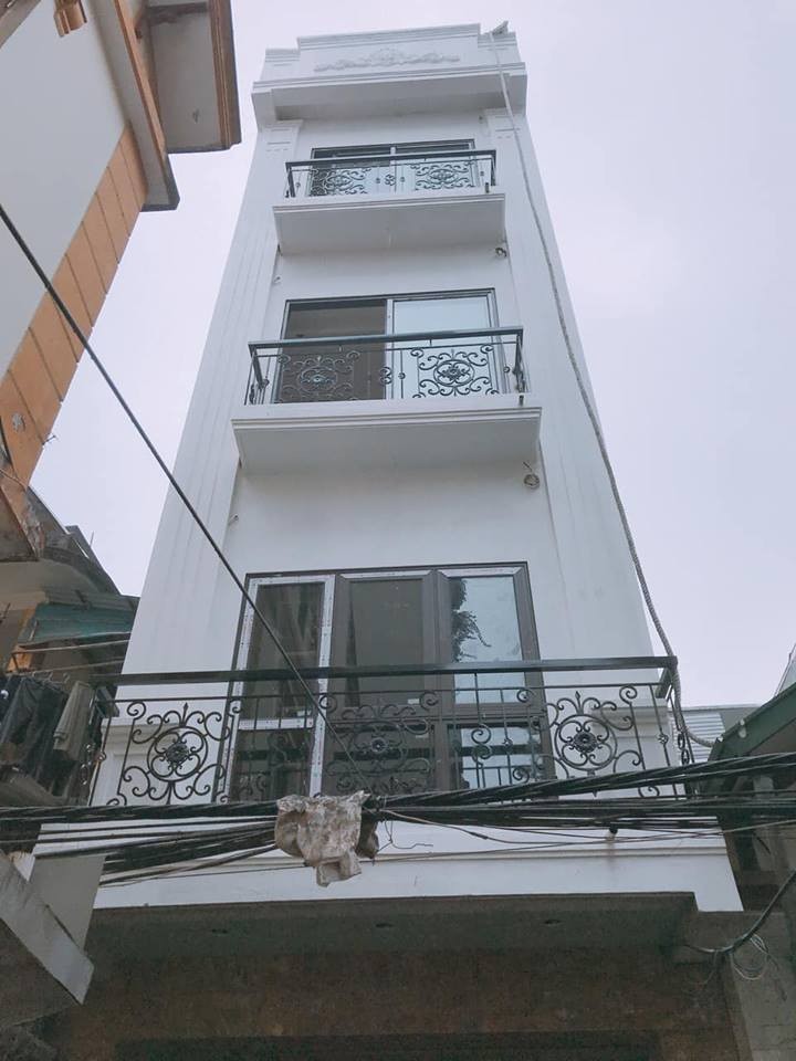 Chính chủ bán nhà phố Ngọc Lâm 60m2, lô góc, ngõ 3m, cách mặt phố 15m. Lh 0921231777