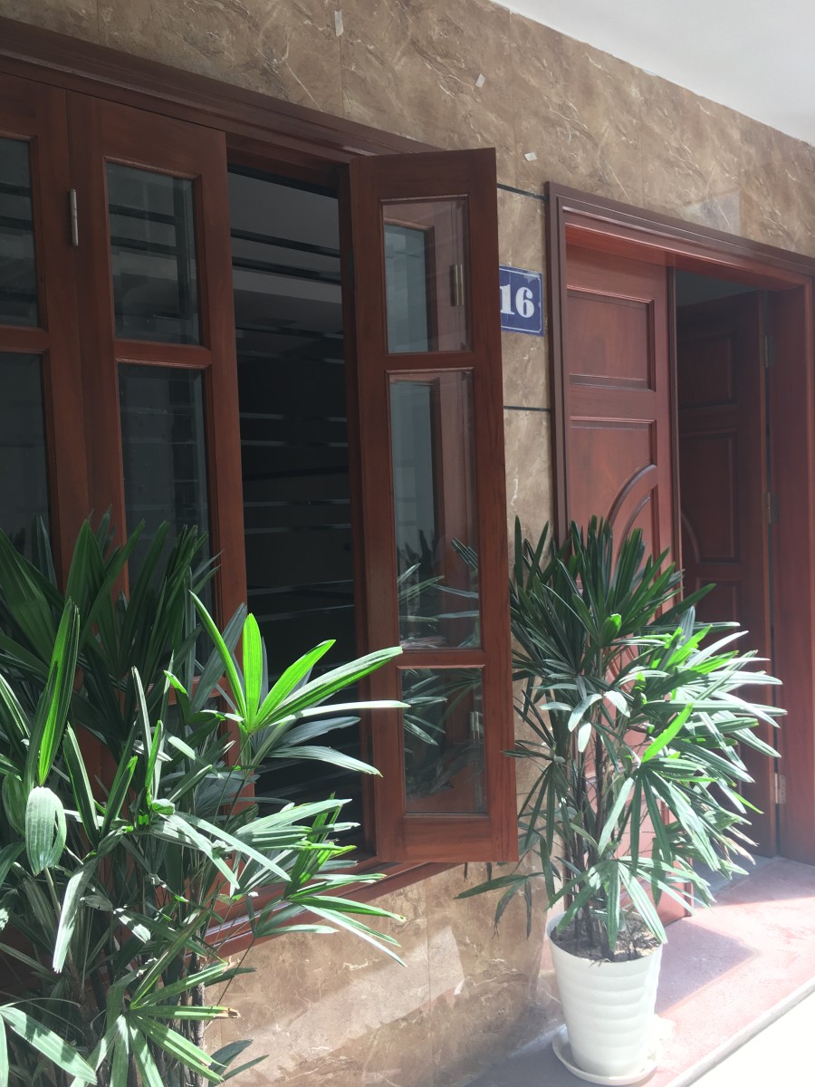 Chính chủ bán nhà phố Ngọc Lâm 60m2, lô góc, ngõ 3m, cách mặt phố 15m. Lh 0921231777