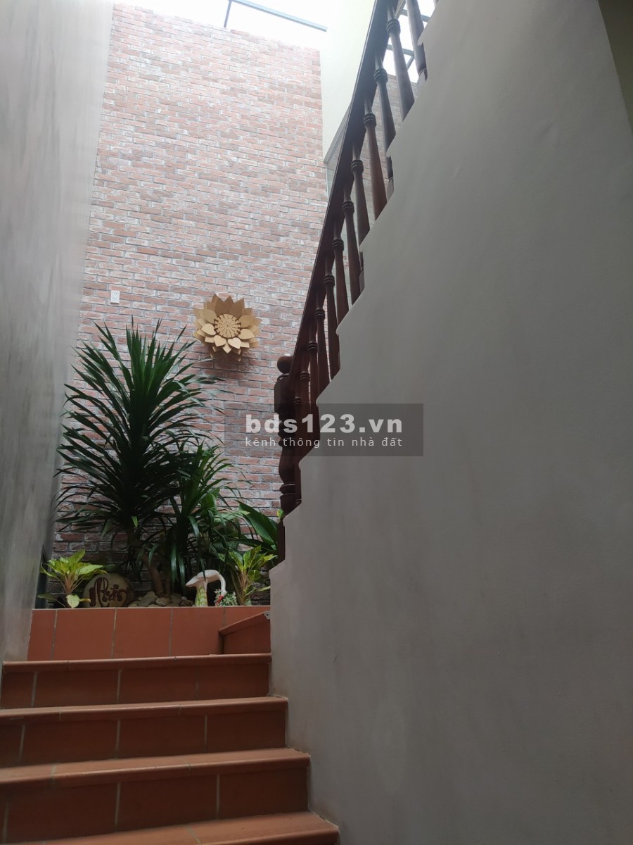 Bán nhà hàng vị trí đẹp tại tp Bà Rịa tiềm năng tốt, pháp lý chính chủ, bàn giao công chứng ngay