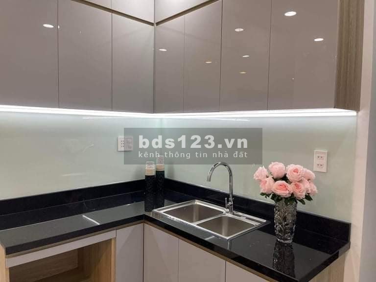 Bán nhà hẻm xe hơi Tô Hiến Thành, P13, Quận 10, dtsd 33m2, 4 tầng, giá bán 6 tỷ, sổ sẵn