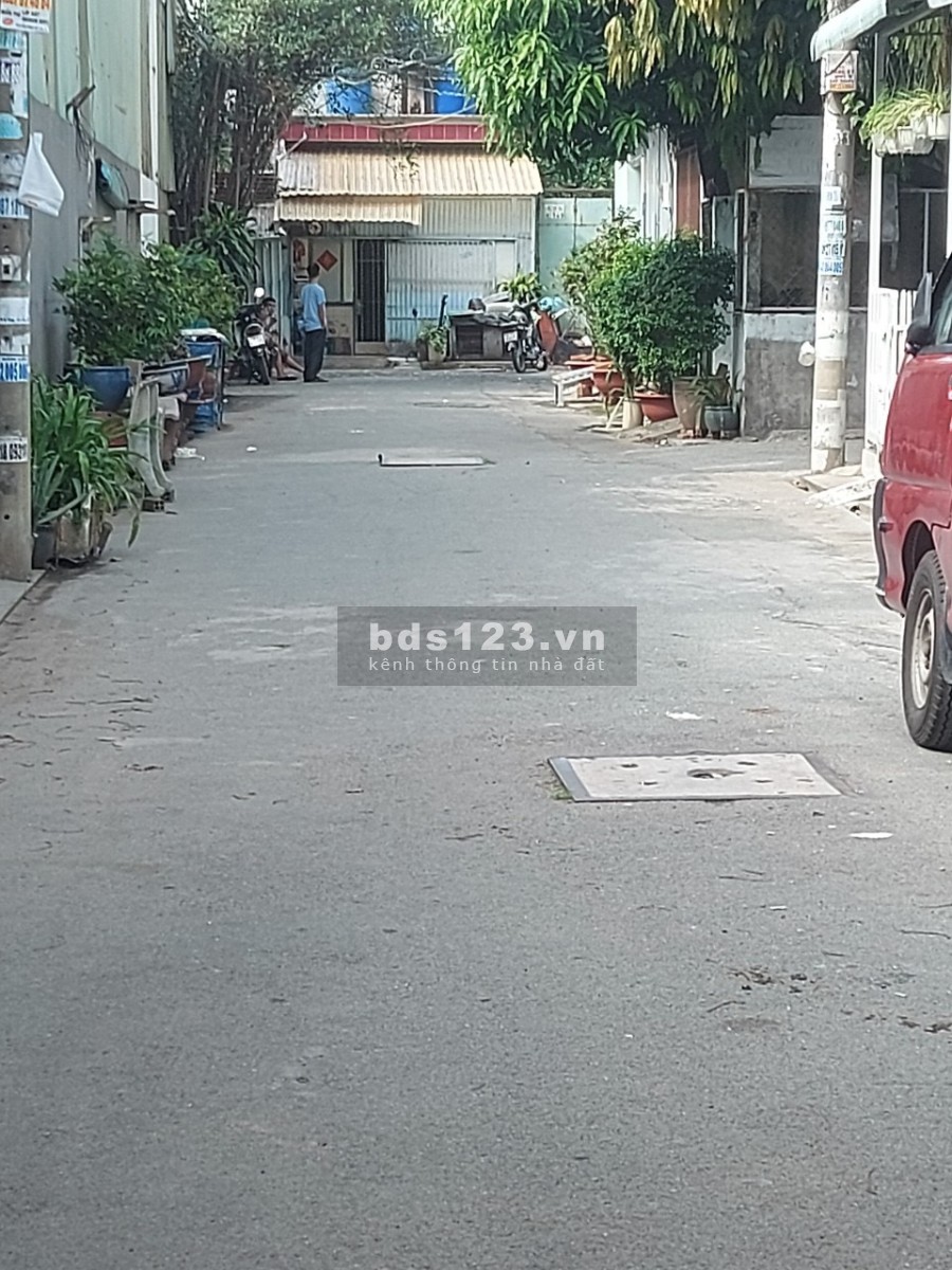 Bán đất diện tích 416 m2 (thổ cư 395,7 m2), mặt tiền nội bộ đường Lê Đình Cẩn, Quận Bình Tân