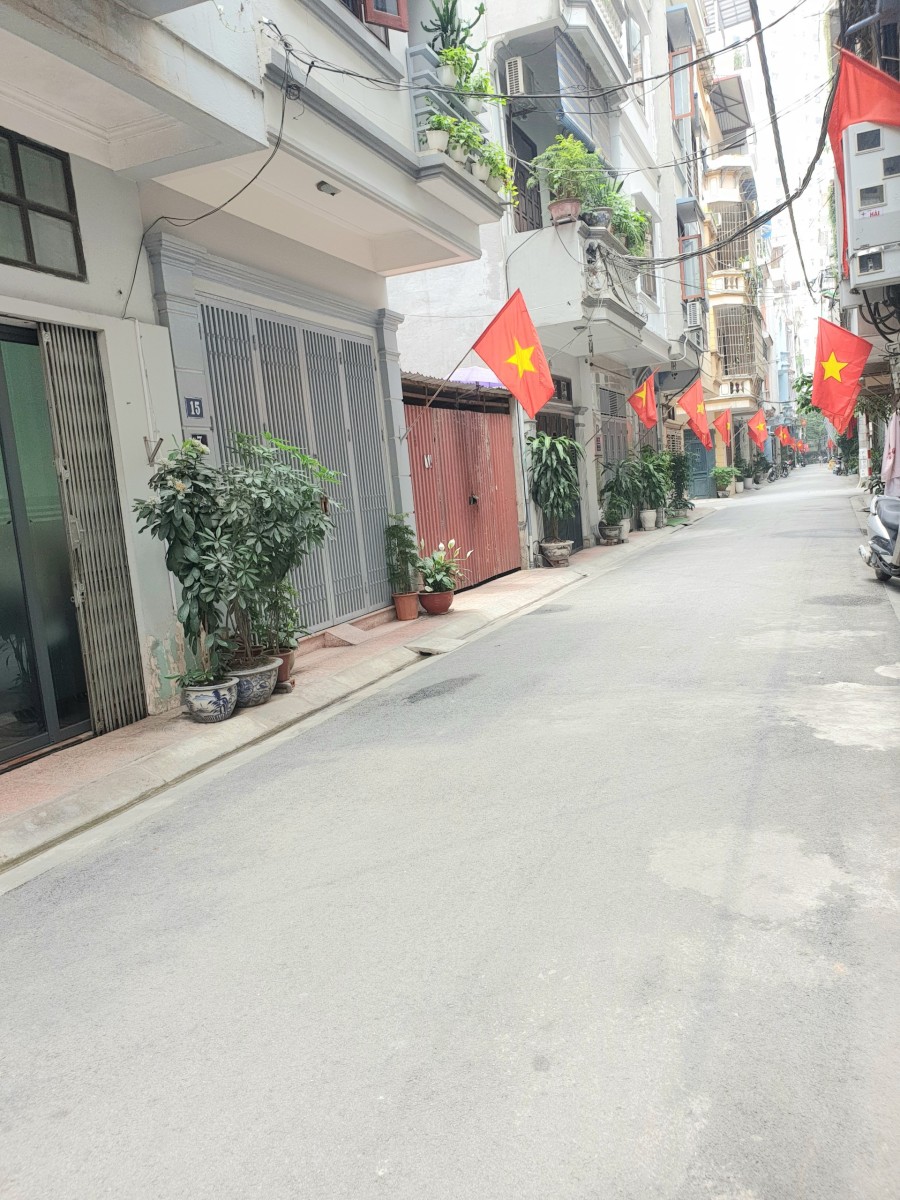 Bán mảnh đất phân lô Nghĩa tân Cầu Giấy 45m mt 4,5m gần chợ kinh doanh vỉa hè rộng