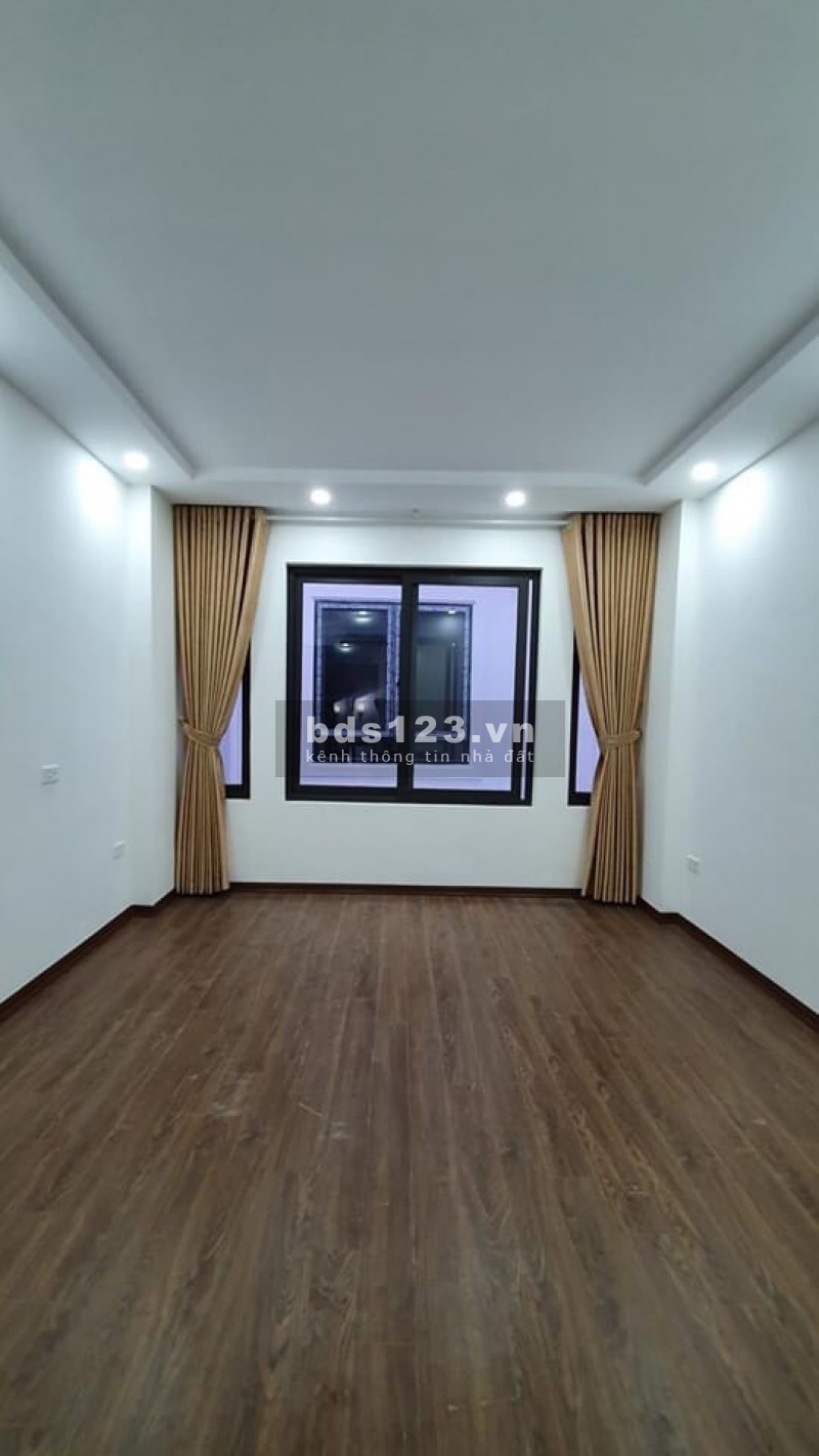 Bán nhà PL mới đẹp ở luôn 5 tầng x 30m2 ngõ 639 Hoàng Hoa Thám giá 4,2 tỷ. LH 0912442669