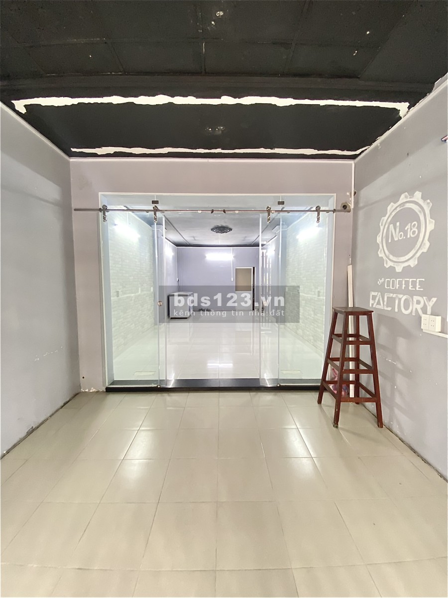 Cho thuê mặt bằng dtsd 48m2 mặt tiền đường Dương Quang Đông, lối đi riêng, mặt bằng lớn