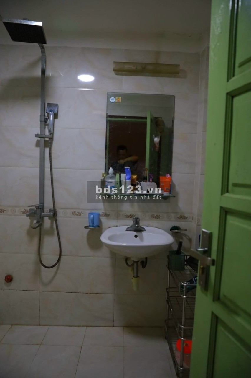 Bán nhà nguyên căn ngõ 344 Ngọc Thuỵ Quận Long Biên, còn mời, vào ở được ngay