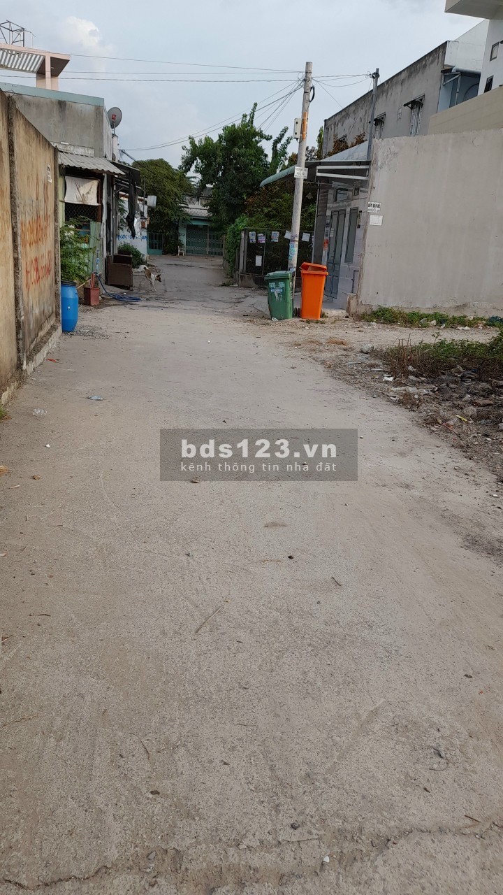 Bán đất hẻm bê tông đường Võ Văn Hát giá bán 9 tỷ, liên hệ 0868381638 sổ sẵn bàn giao ngay