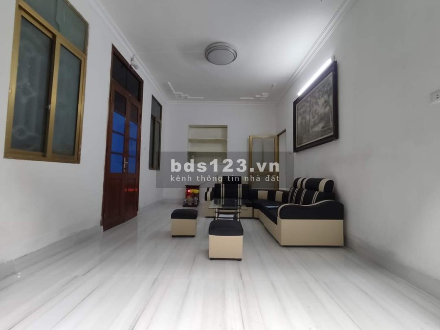 Bán nhà 3 tầng, ngõ thông lô góc 2 mặt thông thoáng diện tích 44m2, mặt tiền 6,8m kinh doanh đỉnh.