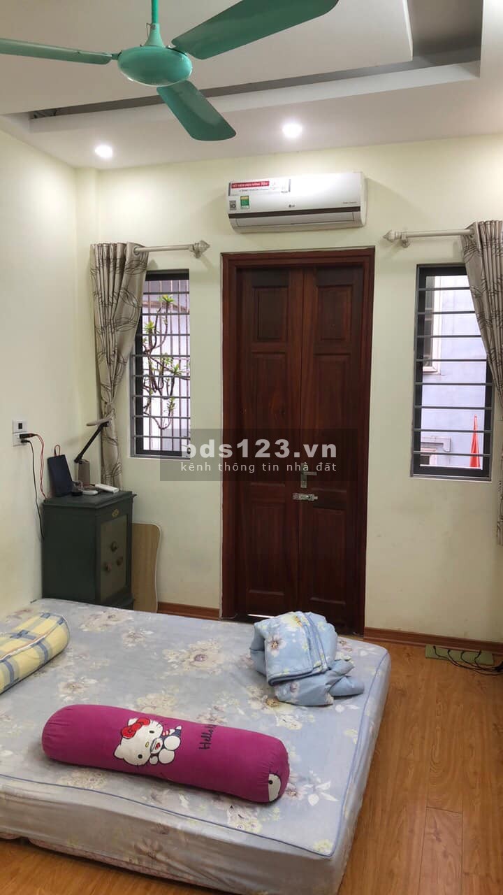 Bán nhà đẹp 4 tầng x 36m2 phố Bùi Xương Trạch giá 4,05 tỷ. LH 0912442669