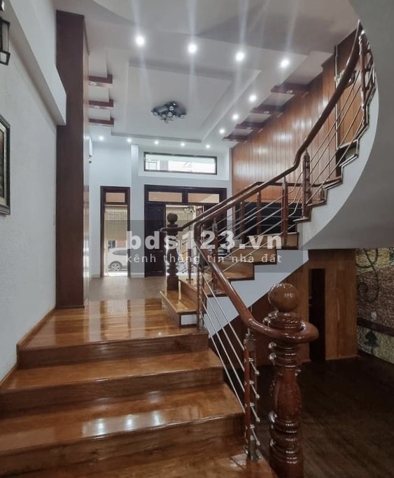 Bán nhà 3 tầng đường Dương Đình Nghệ, nhà mới keng️ giá bán 15.99 tỷ thương lượng