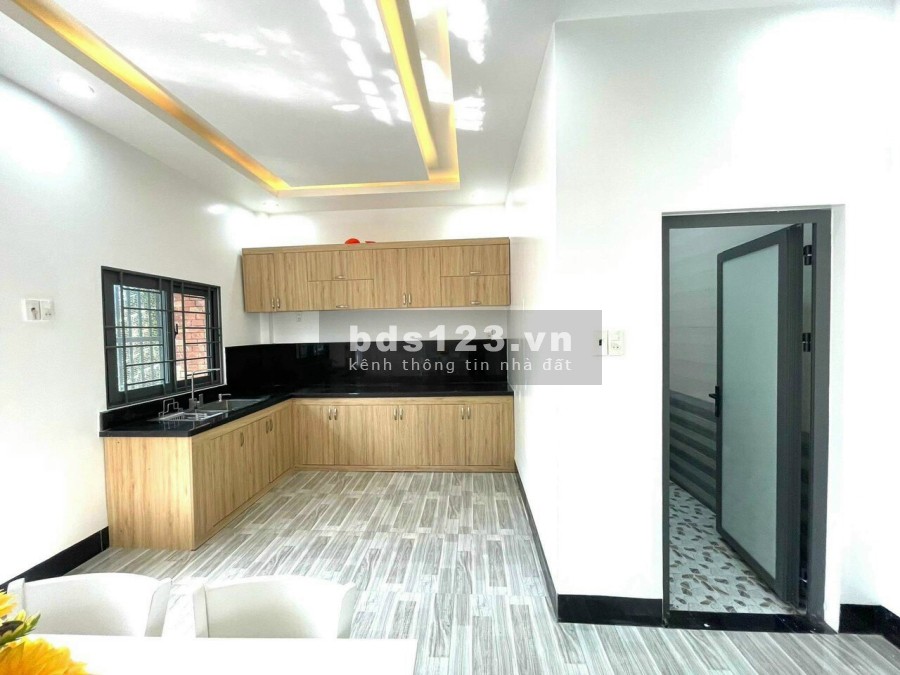 Bán nhà mới xây ngay trung tâm TP Rạch Giá khu vực an ninh, đông dân cư, giá tốt