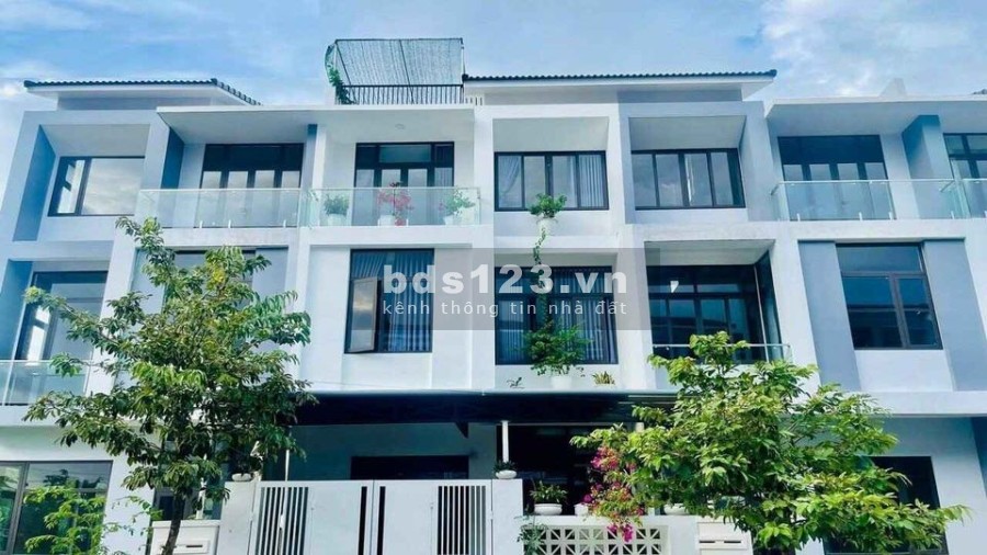 Bán nhà 4 tầng khu đô thị An Cựu City ngay cạnh Aeon Makk Huế, giá tốt, lh 0796551468