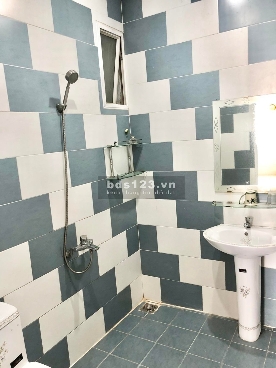 Cho thuê phòng có nội thất  giá rẻ gần chợ Tân Định, Quận 1 giờ giấc tự do, chủ hiền lành