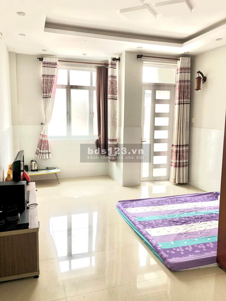 Cho thuê phòng có nội thất  giá rẻ gần chợ Tân Định, Quận 1 giờ giấc tự do, chủ hiền lành