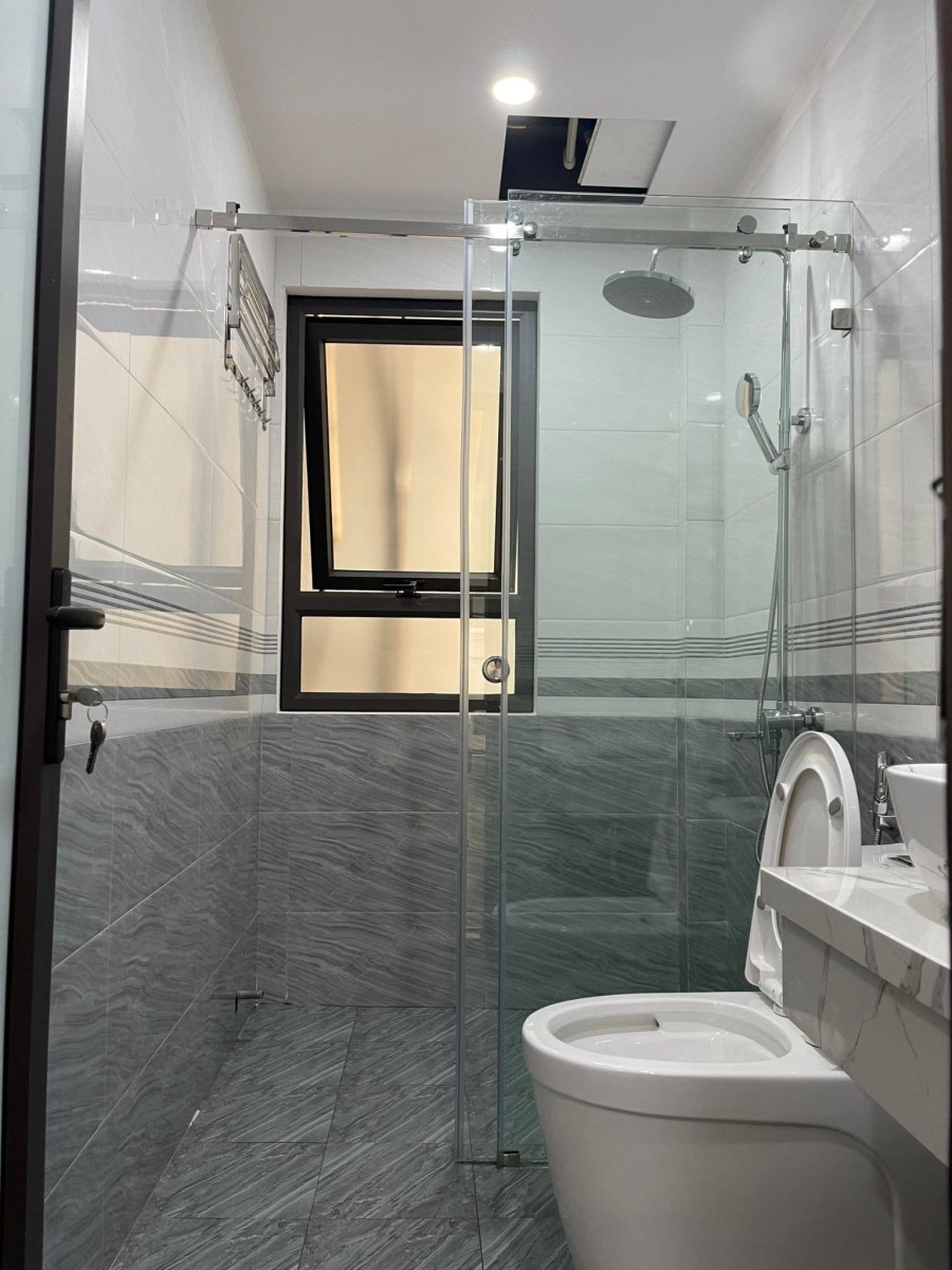 Bán nhà Văn Quán 4 chỗ vào nhà thoải mái siêu đẹp ở luôn, dtsd 45m2, 5 tầng, giá 5,x tỷ