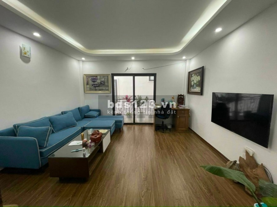 Giá 3.1 tỷ, nhà 5 tầng Minh Khai, Từ Liêm diện tích sử dụng 30m2 dân trí cao, an ninh tốt