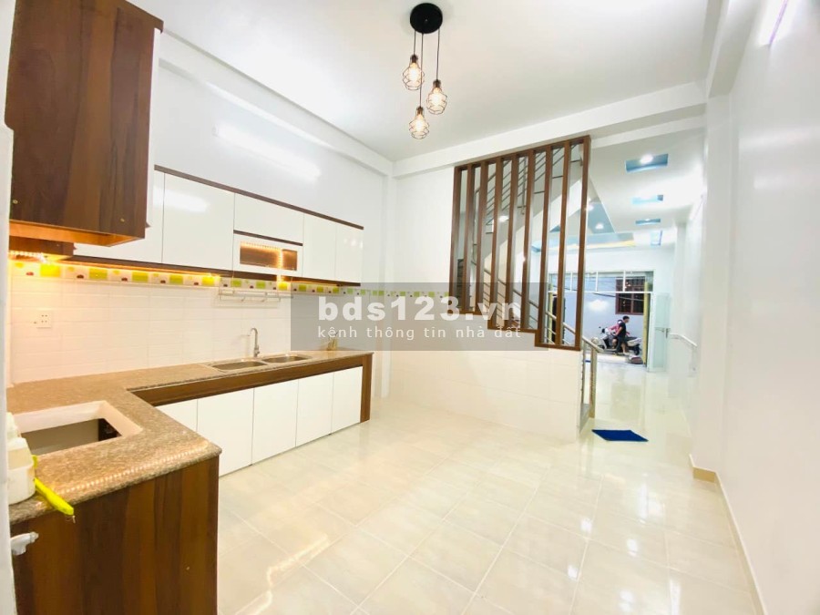 Bán nhà 2 tầng, diện tích 80m2, giá 4.9 tỷ, thương lượng chính chủ phường 7, Quận 8