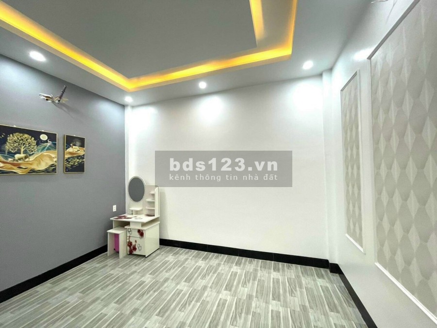 Bán nhà mới xây ngay trung tâm TP Rạch Giá khu vực an ninh, đông dân cư, giá tốt