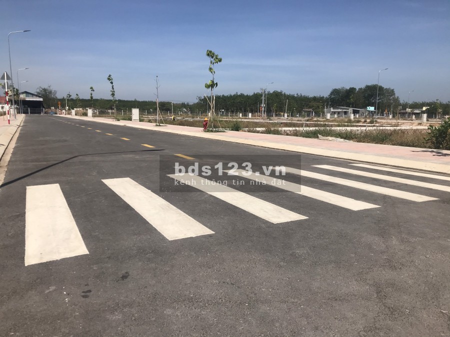 Chính chủ cần bán gấp lô đất gần chợ trừ văn thố bầu bàng LK KCN cây trường giá chỉ 950 triệu